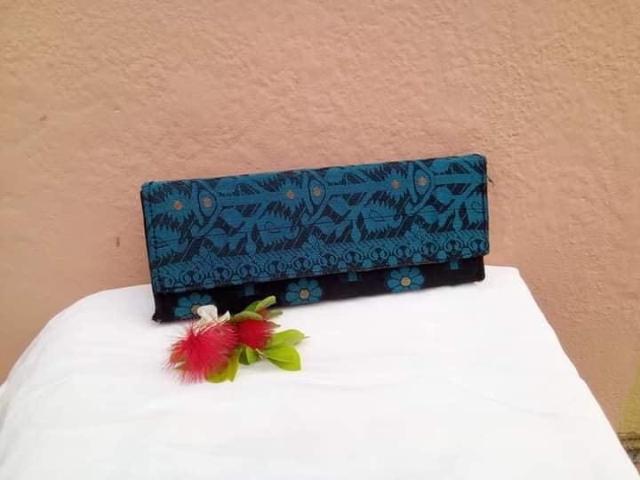 Jamdani Purse (Black & Blue)